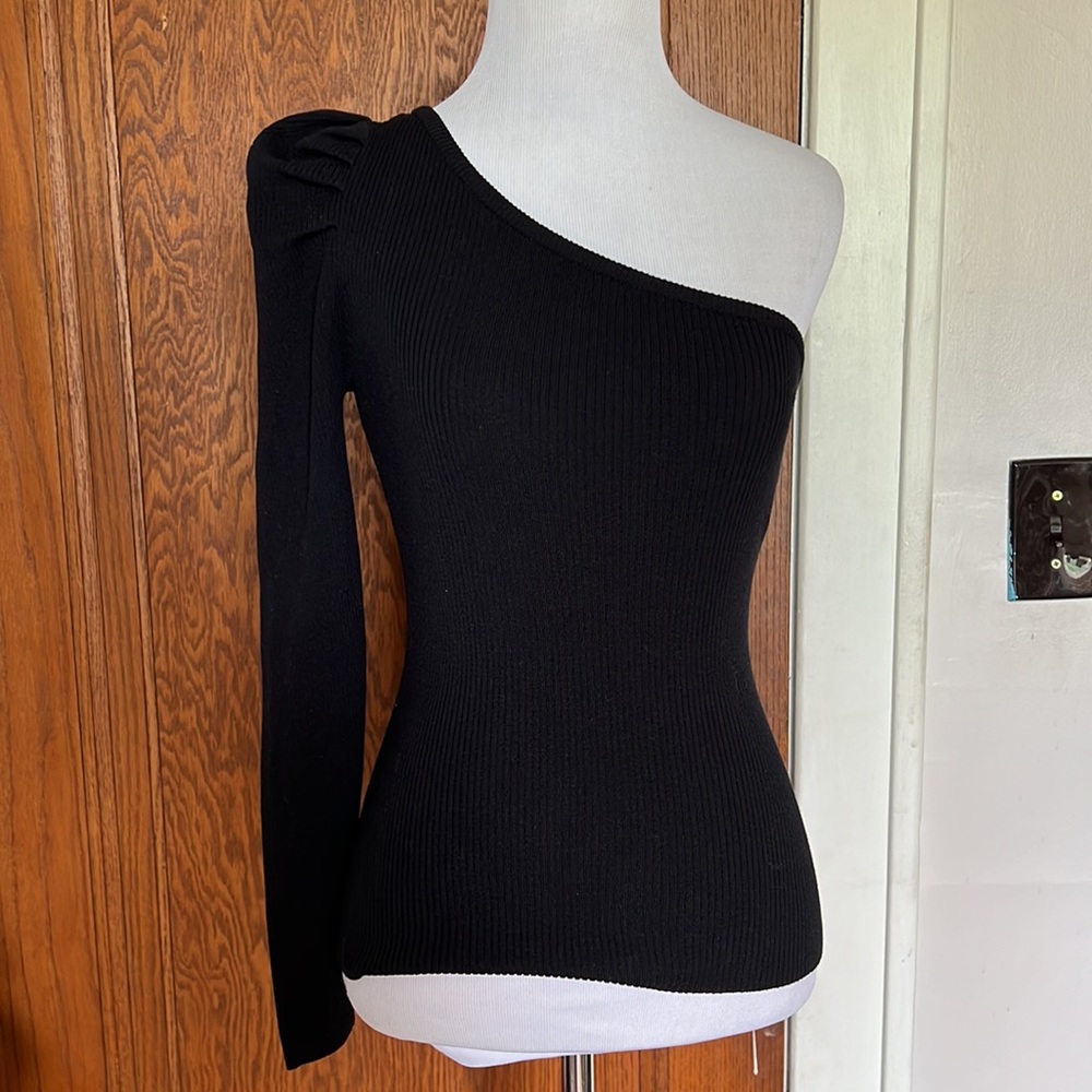 One Shoulder Top